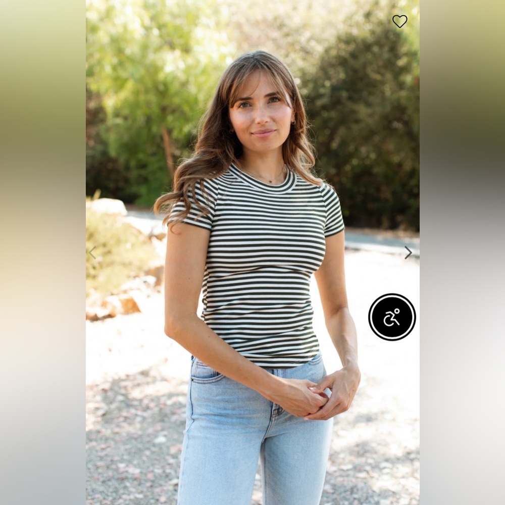 Carly Jean Los Angeles Kit Tee Small (fits like xs)
